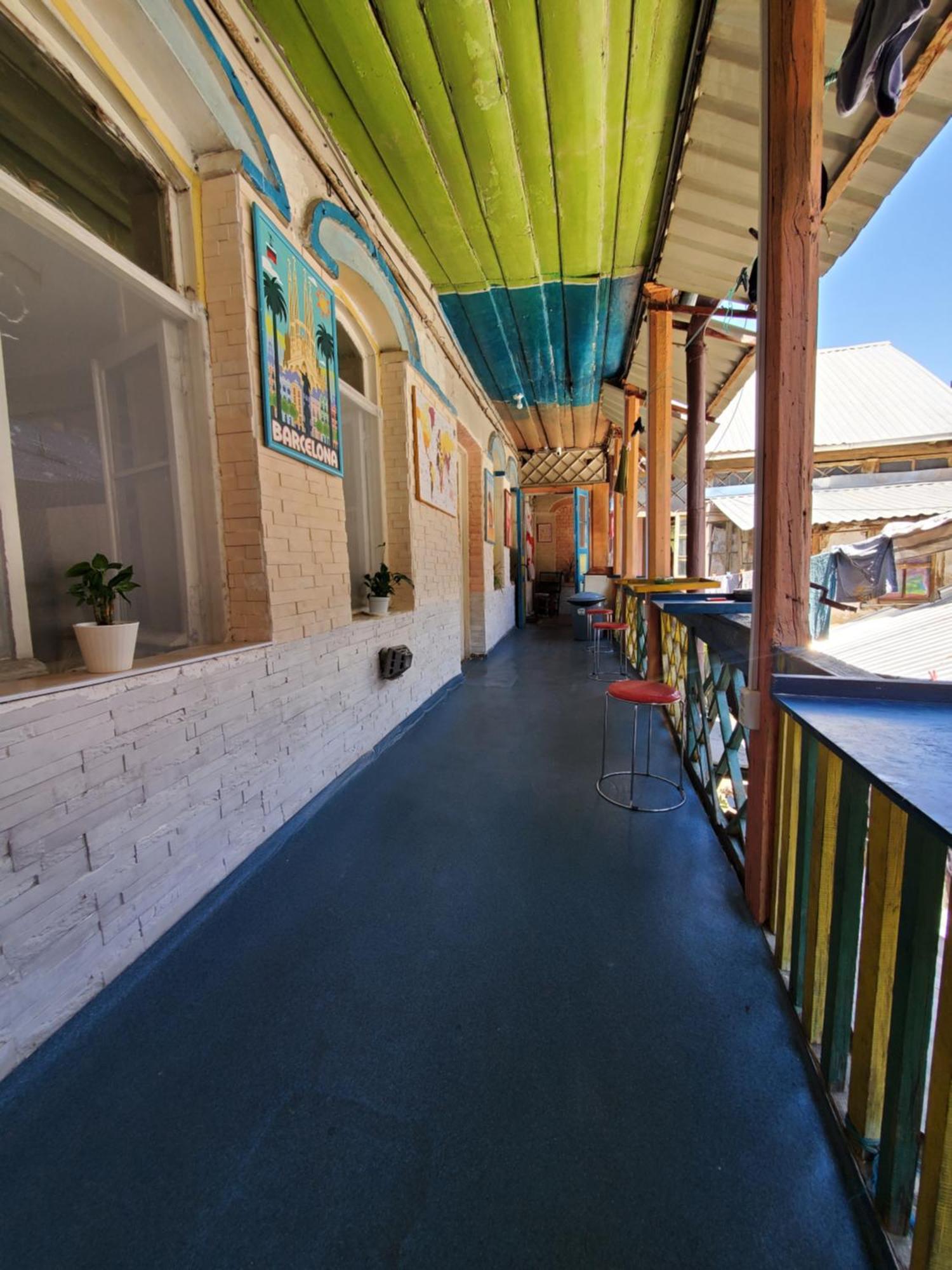 El Hostal Тбилиси Экстерьер фото