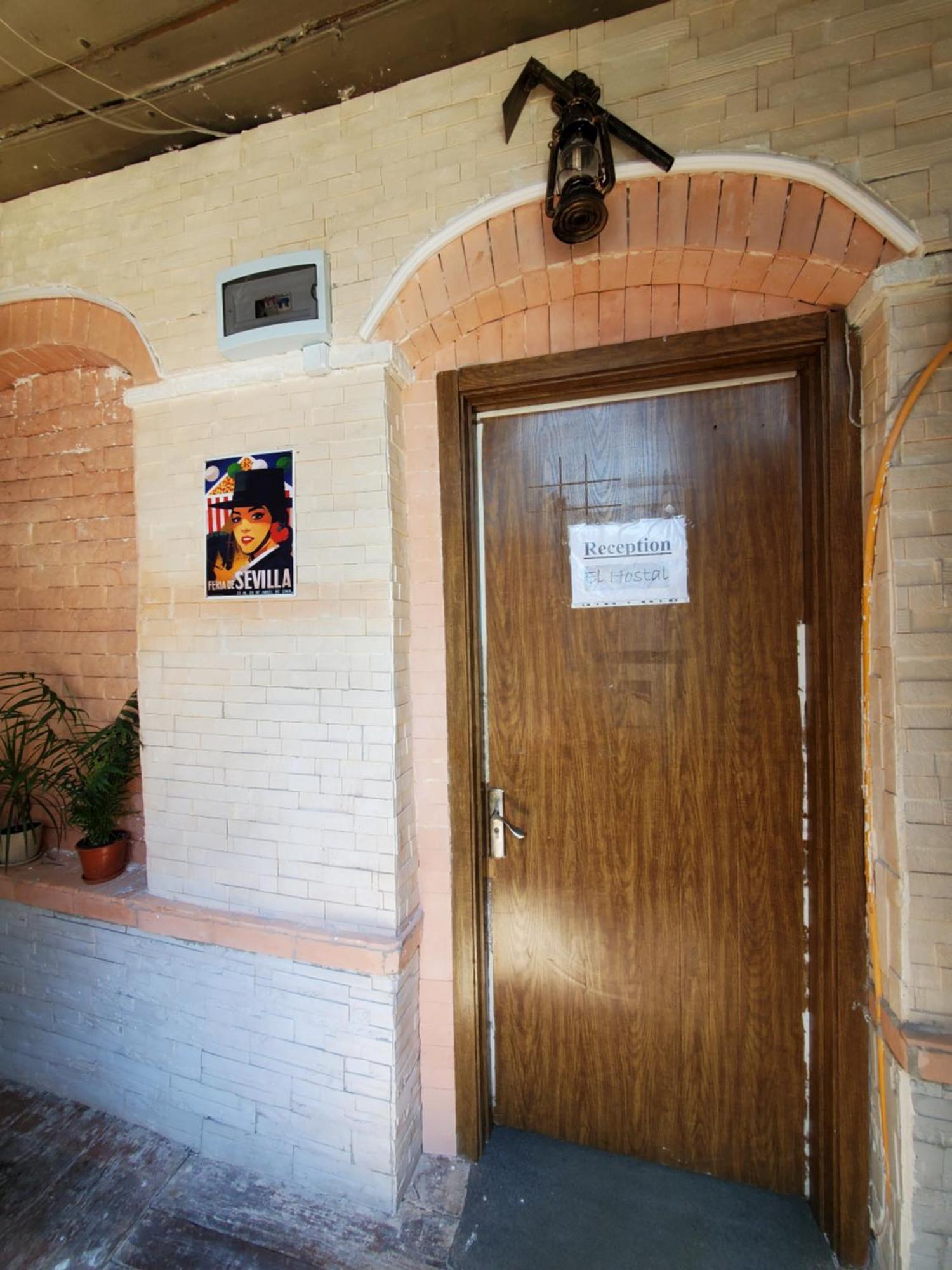 El Hostal Тбилиси Экстерьер фото